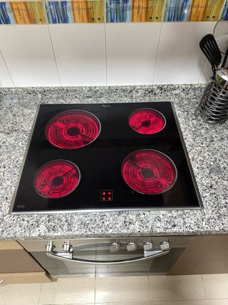 Vitrocerámica y Horno Integrado