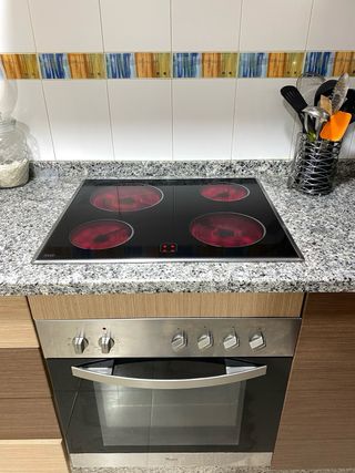 Vitrocerámica y Horno Integrado