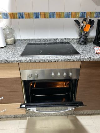 Vitrocerámica y Horno Integrado