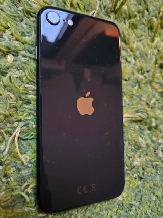 iPhone Apple SE 2da Gen 64GB Negro