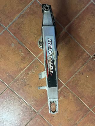 Basculante Honda CR250F 2007 con golpe