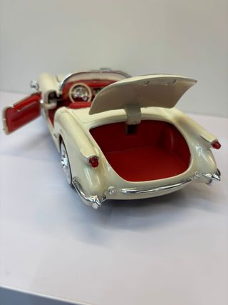 Miniatura Maqueta Chevrolet Corvette 1953 SC 1/18