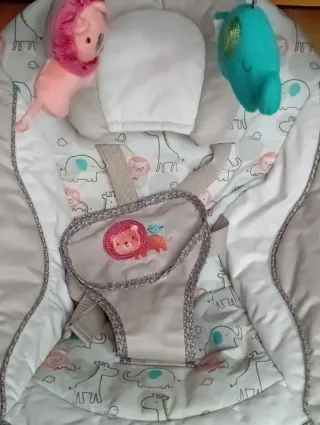 Columpio bebé con peluches