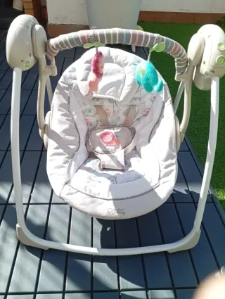 Columpio bebé con peluches