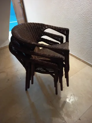 Sedie in vimini marroni