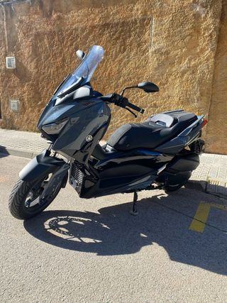 Yamaha XMAX 300cc gris Automática