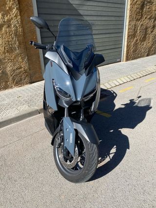 Yamaha XMAX 300cc gris Automática
