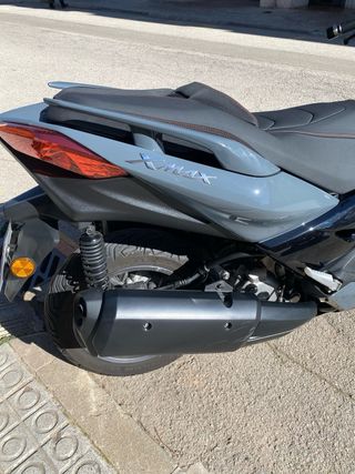 Yamaha XMAX 300cc gris Automática