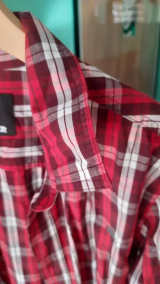 Camisa Quiksilver cuadros roja talla L
