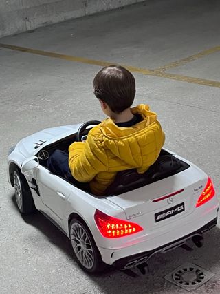 Coche eléctrico infantil Mercedes AMG SL65