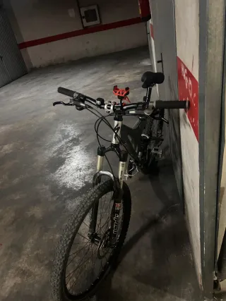 Bicicleta MTB Specialized