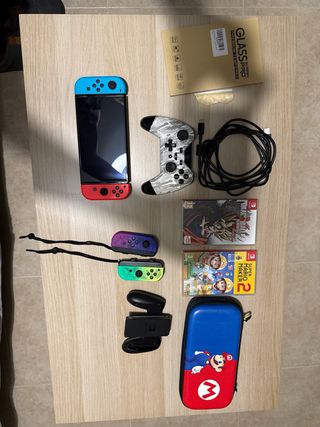 Nintendo Switch OLED Azul/Rojo practicamente Nueva
