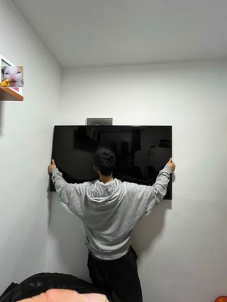 Samsung Smart TV 55” + Soporte de pared incluido