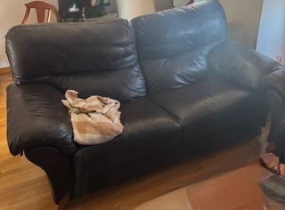 Sofá de piel negro/marrón
