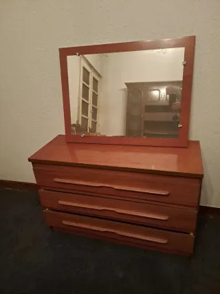 Mobile vetrina in legno per soggiorno