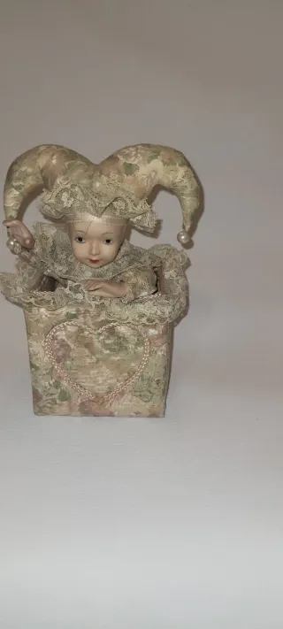 Lott di 19 bambole antiche