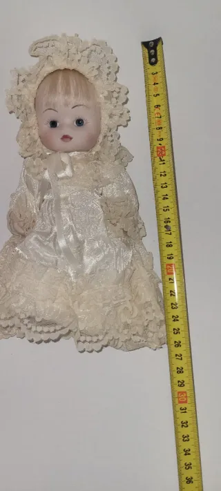 Lott di 19 bambole antiche