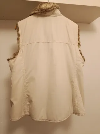 Chaleco GAP piel sintética beige