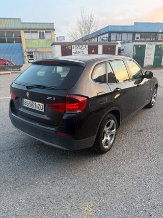 BMW X1 2011