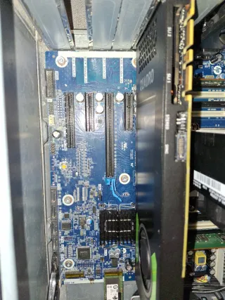 HP Workstation Z4 G4 Xeon W-2223 32GB RAM