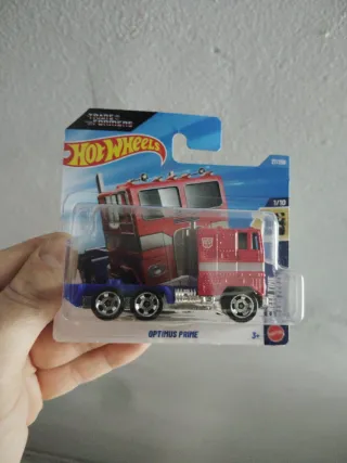 Hot Wheels Optimus Prime Transformers