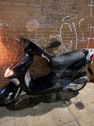 Ciclomotor Kymco Vitality 50t 2t Scooter Negra