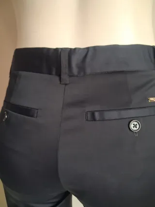 Conjunto GUESS Blazer y Pantalón Negro