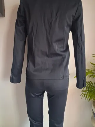 Conjunto GUESS Blazer y Pantalón Negro