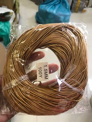 Cordón de cuero 1.5mm x 100Y