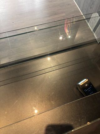 Mostrador madera y cristal