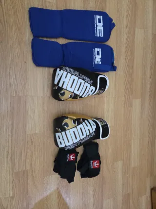 Guantes y espinilleras kick boxing niño