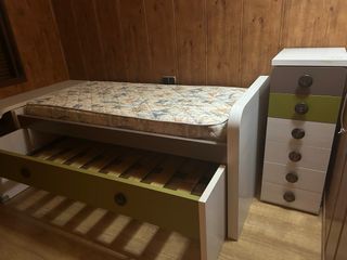 Cama infantil con cajones