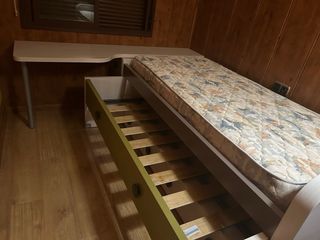 Cama infantil con cajones