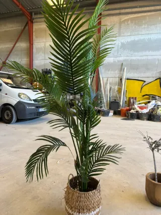 Planta artificial tipo palmera
