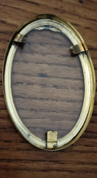 Cornicetta ovale con vetro 6x9x0,8 cm