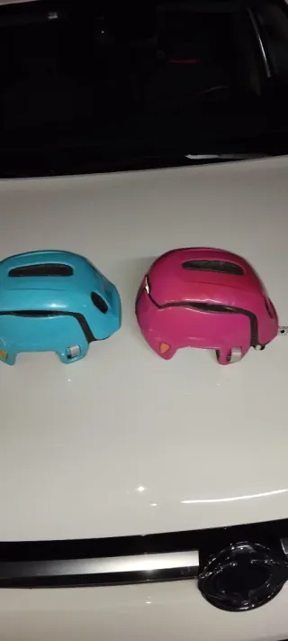 Bicicletas infantil.una roja y otra blanca