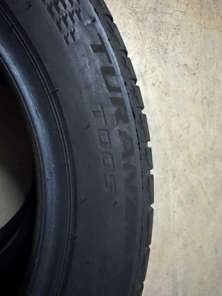 Neumático Bridgestone 215/55 R17 94V Turanza T005.