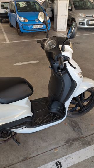 Peugeot Tweet 2019 Scooter Blanca