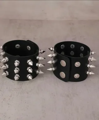 Coppia Bracciale rock borchie punk rave metal emo