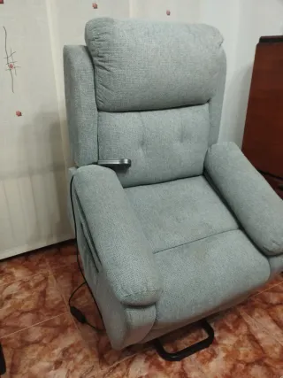 Poltrona relax con alzata grigia