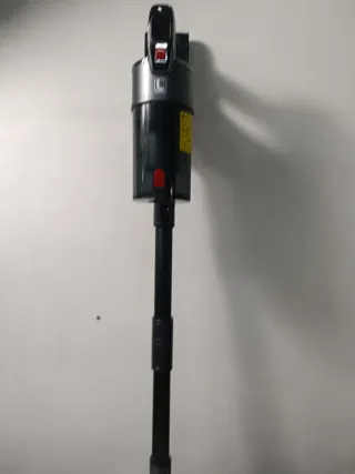 Aspiradora de mano negra