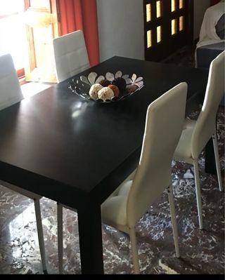 Tavolo da pranzo Ikea nero-marrone