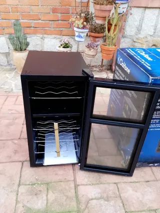 Refrigerador de vino dos temperaturas