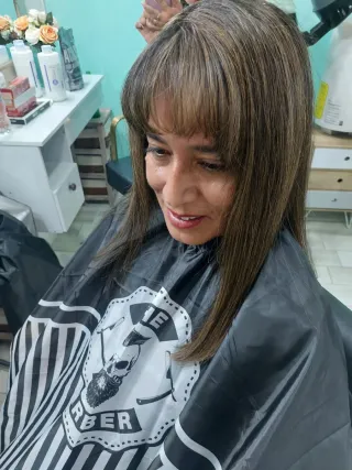 Peluquera dominicana a domicilio