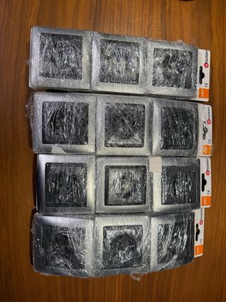 Pack enchufes y mecanismos eléctricos