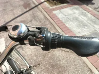 Bicicleta eléctrica con silla para niñ@
