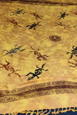 Pareo / pañuelo: 165 x 120 cm. Algodón.