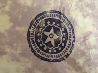 Pareo / pañuelo: 165 x 120 cm. Algodón.