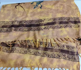 Pareo / pañuelo: 165 x 120 cm. Algodón.