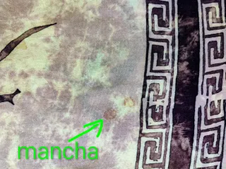 Pareo / pañuelo: 165 x 120 cm. Algodón.